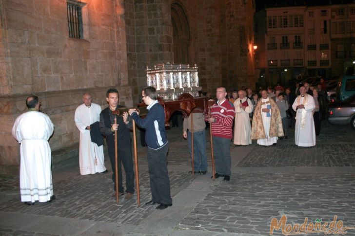 Visita Reliquias de San Rosendo
De procesión hasta el Convento
