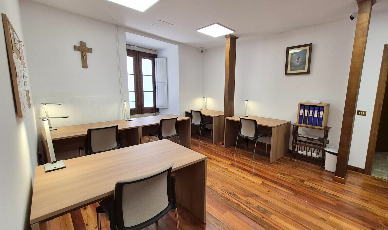 El archivo diocesano de Mondoñedo moderniza sus instalaciones