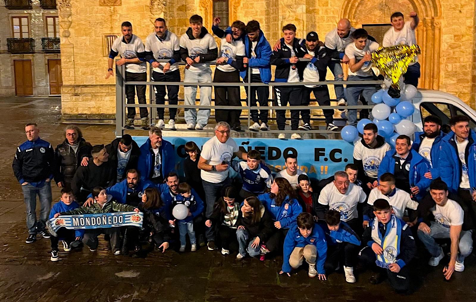Fiesta de ascenso del Mondoñedo FC