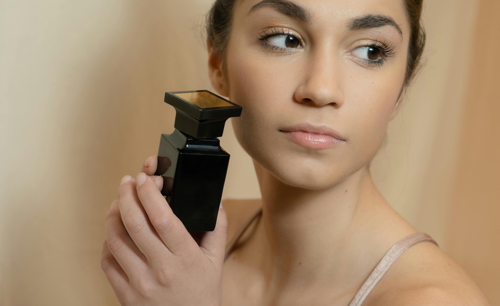 Aromas florales o con toques de vainilla encajan con una mujer dulce y soñadora