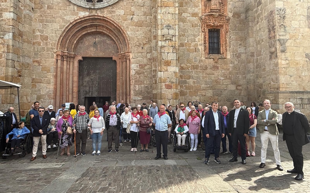 Peregrinación de los centros de mayores de la Fundación San Rosendo en Lugo