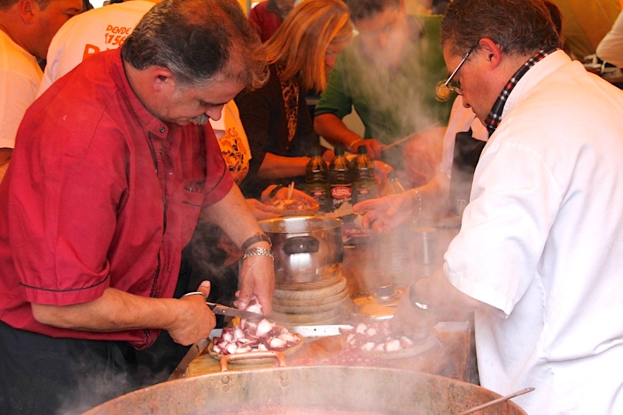 Pulpo á feira en As San Lucas