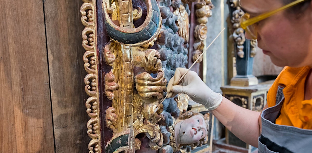 Restauración del retablo mayor de la Capilla de la VOT de Mondoñedo