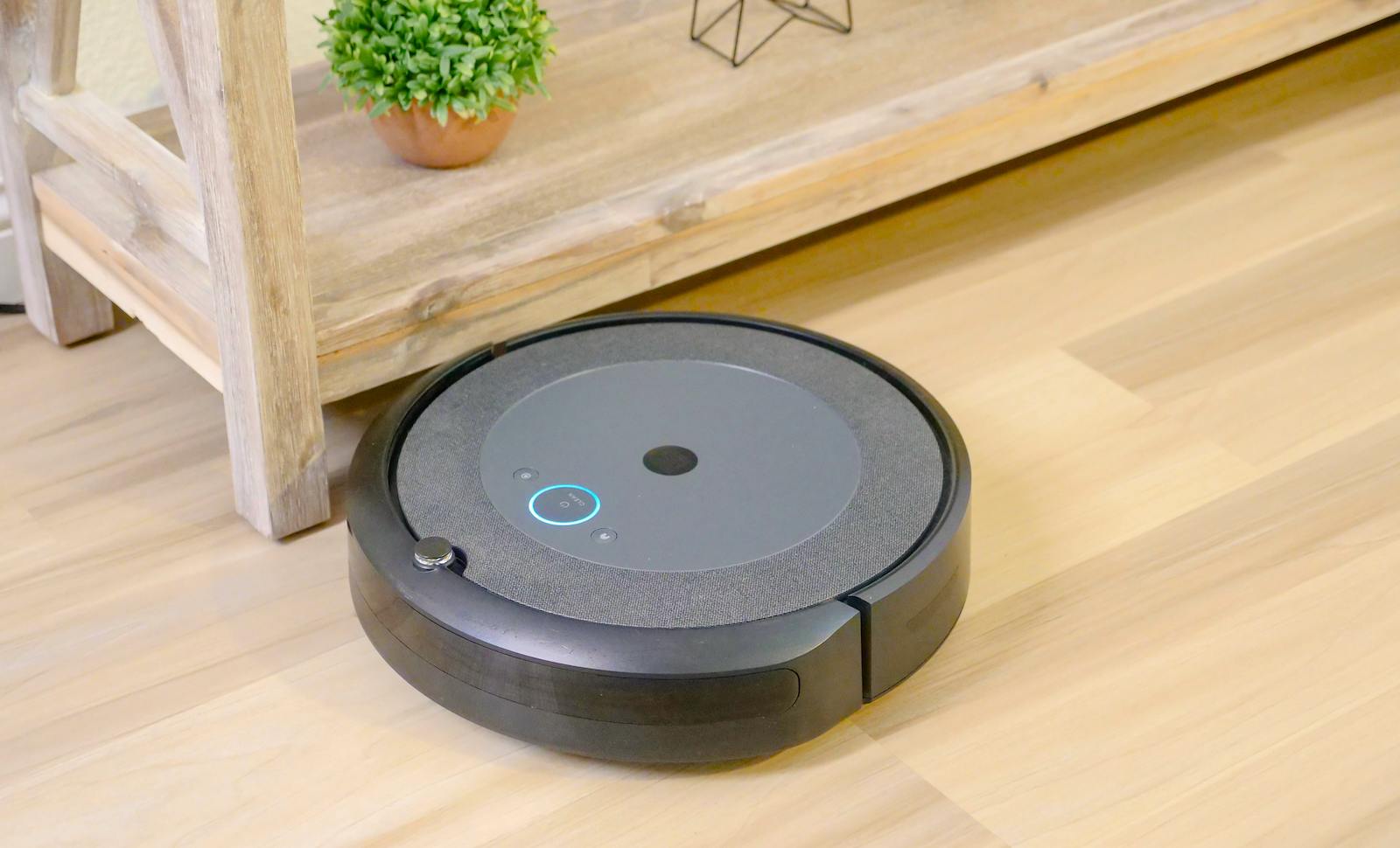 Robot aspirador con gran potencia y navegación inteligente