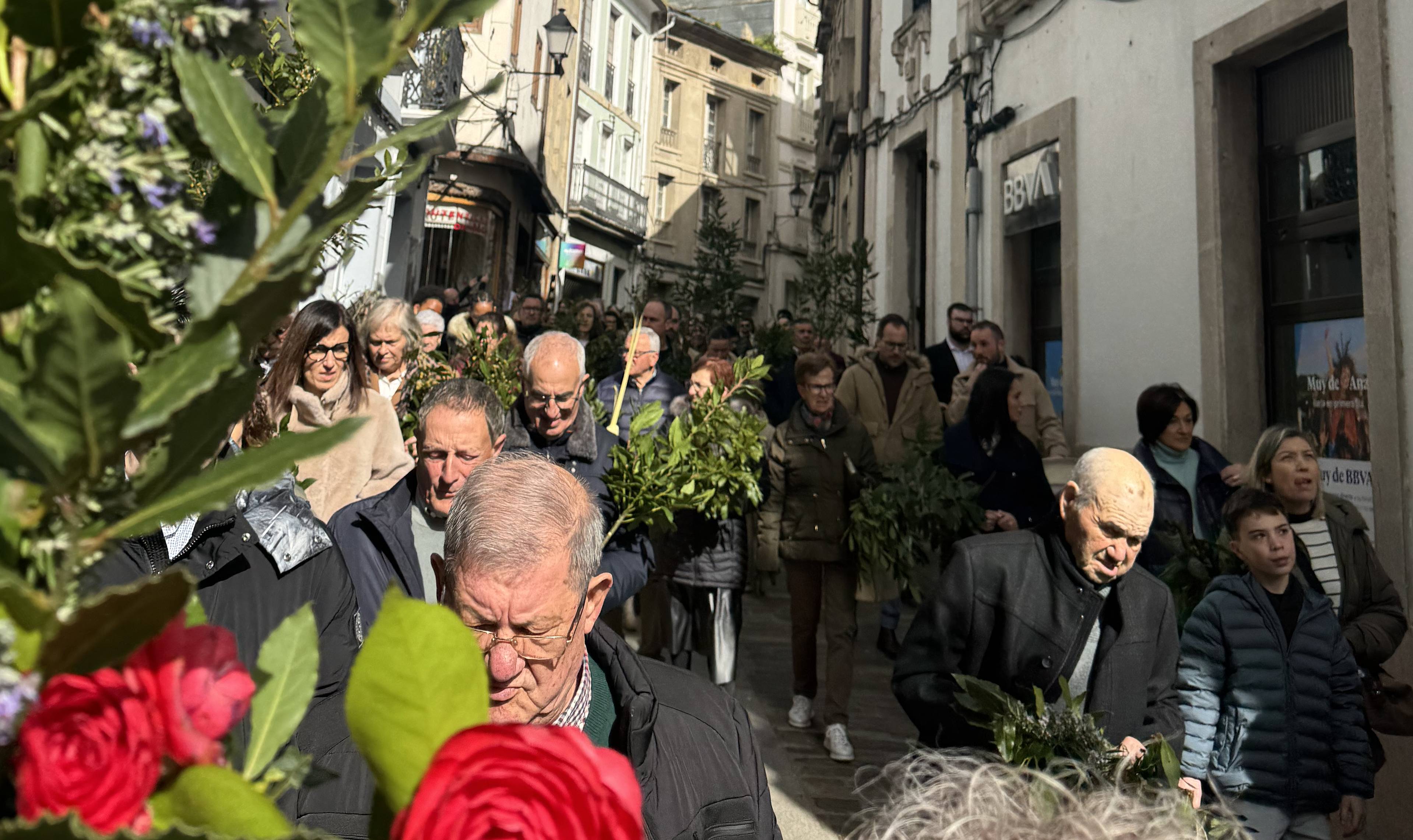 Procesión de Domingo de Ramos por las calles de Mondoñedo